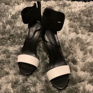 Brand new BCBG heels size 8